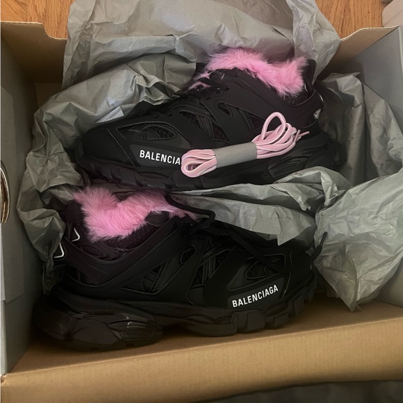 Pink Fur Balenciaga Sneaker BRAND NEW size 37 - Picture 2 of 4